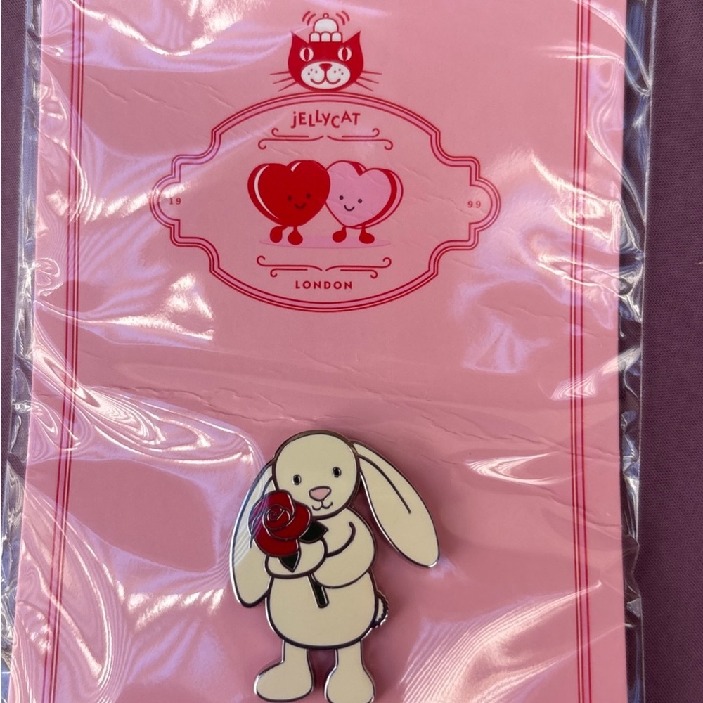 Jellycat Enamel Pin 2026 CREME BUNNY with ROSE Authentic US seller collect perks